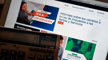 Cámara aprueba proyecto de resolución que pide al Gobierno postergar IVA a servicios