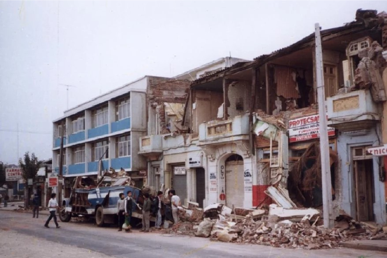 Terremoto en Valparaiso 1985.png