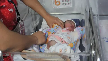 Chile es portada de prestigiosa revista médica por exitosa campaña de vacunación contra el virus sincicial