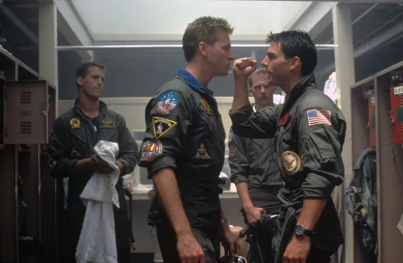 13736 on the set of top gun.webp