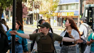 De modelo eléctrico fracasado” a investigación “exhaustiva”: Las reacciones políticas al mega black out chileno