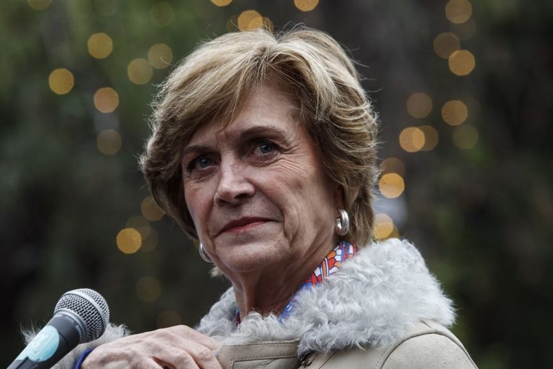 1289 evelyn matthei.jpg