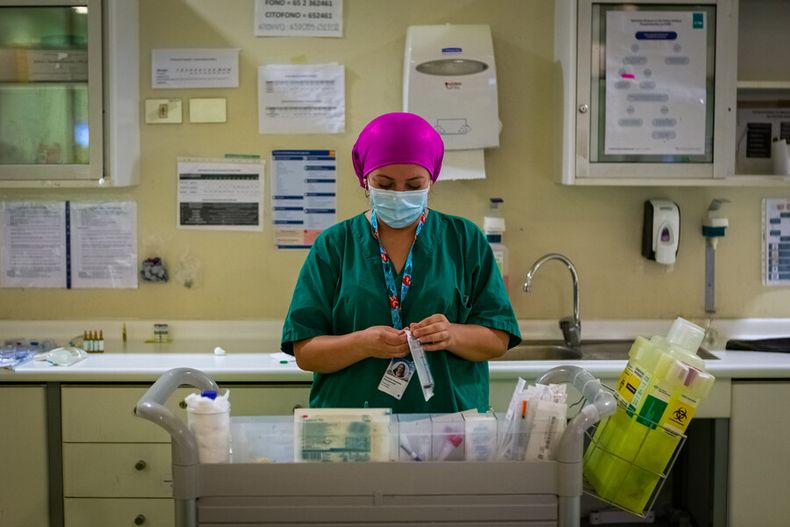 made in chile maquinas expendedoras inteligentes de insumos medicos seran exportados a medio oriente.jpg