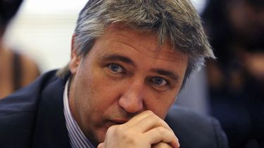 VIDEO| Estudiantes de la Unap funaron al senador Fulvio Rossi a gritos en Iquique
