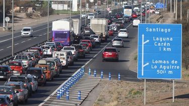 Desde $4.500 a $30 mil: Conoce los valores de peajes para viajar desde Santiago a la costa