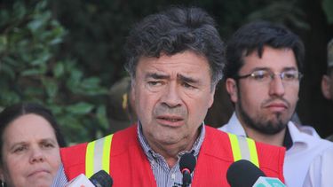 Ministro Valenzuela se desmarca: Nunca dije que presentaríamos royalty forestal