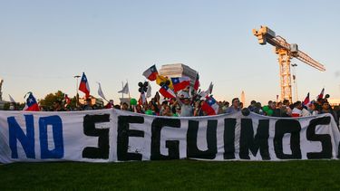 MINUTO A MINUTO| Muerte de cabo Palma: Manifestantes marchan a La Moneda