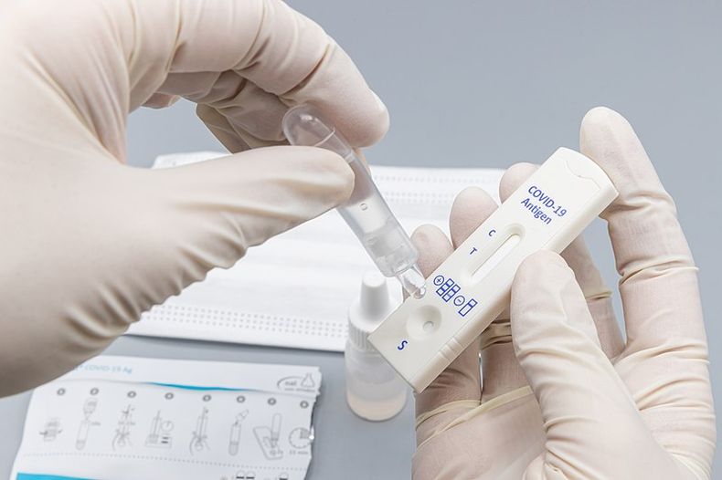 800px Covid 19_Antigen_Rapid_Test_Diagnostic_50688136342.jpg