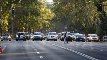 “Súper lunes” sin luz: Reportan cortes de electricidad en casi 10 comunas de la capital