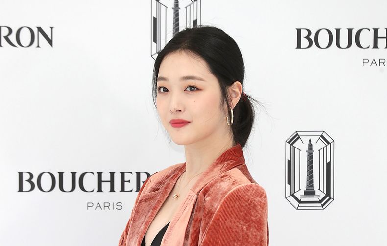 sulli.jpg