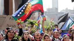 “Zomo newen: Relatos de vida de mujeres mapuche en su lucha por los derechos indígenas”: Una polifonía de resistencias