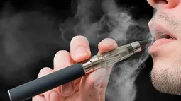 Cigarrillos electrónicos: Conoce en qué lugares está prohibido su uso y las sanciones por vender a menores