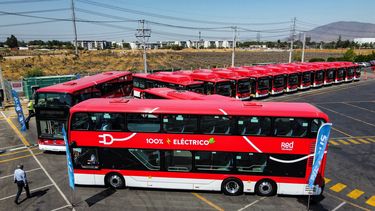 Gobierno zanja la “falsa polémica” de los buses de dos pisos: Circularán al Aeropuerto