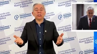 VIDEO|Cuánta desfachatez señor Piñera: Profesores encaran a expresidente por gestión educativa