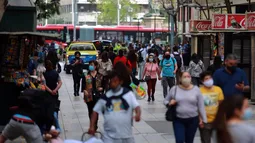 Victimización sube levemente, pero la violencia en los robos cae y mejora la sensación de seguridad en Santiago según estudio