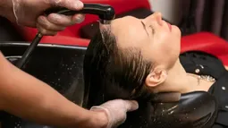 ISP advierte y aclara posible insuficiencia renal por uso de alisantes capilares con ácido glioxílico