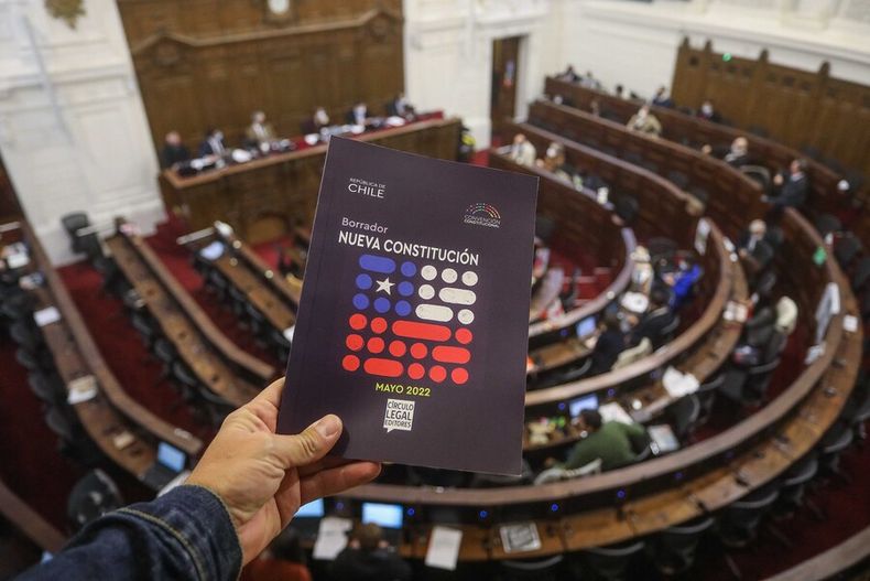 A_UNO_1374535.jpg