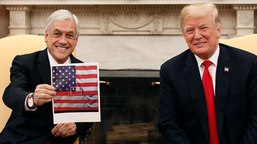 La versión de la Casa Blanca: Trump ofreció ayuda a Piñera para enfrentar el COVID-19
