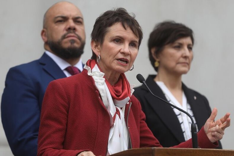 5698 tohaxhospitalesb.jpg